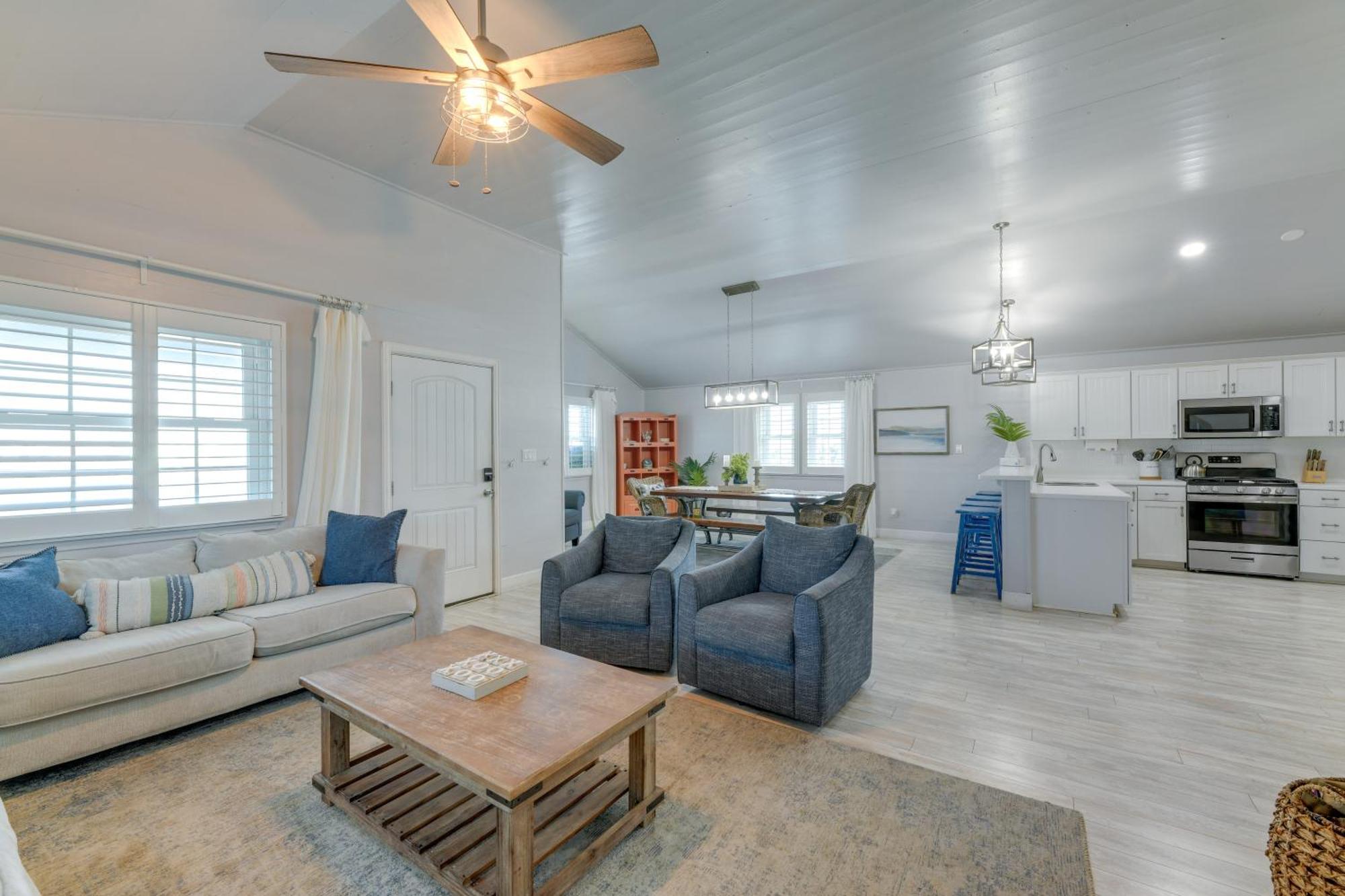 Trendy Port Aransas Home With Private Pool And Deck! Buitenkant foto